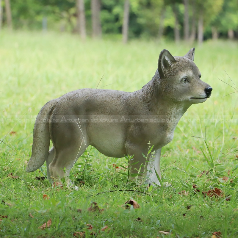 wolf statue garden