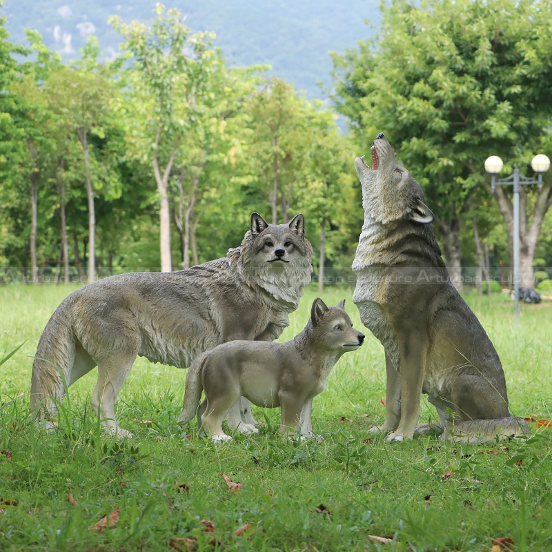 wolf statue garden