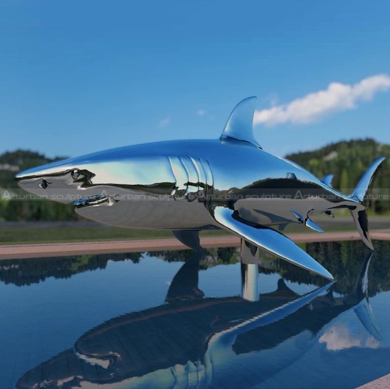 منحوتة فنية على شكل قرش