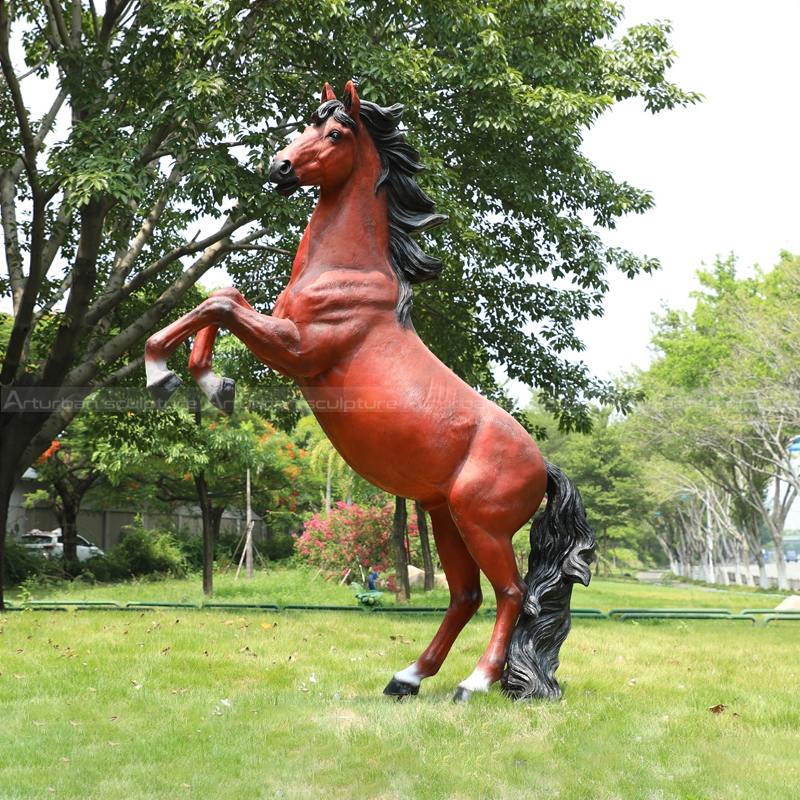 real life size horse statue
