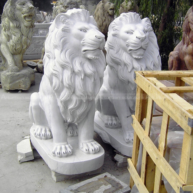 lion statue marble