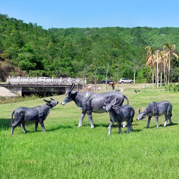 buffalo garden statue