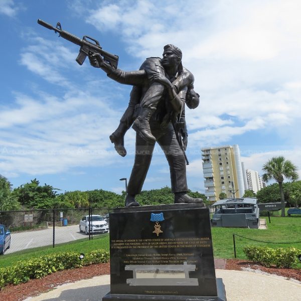 war memorial sculpture