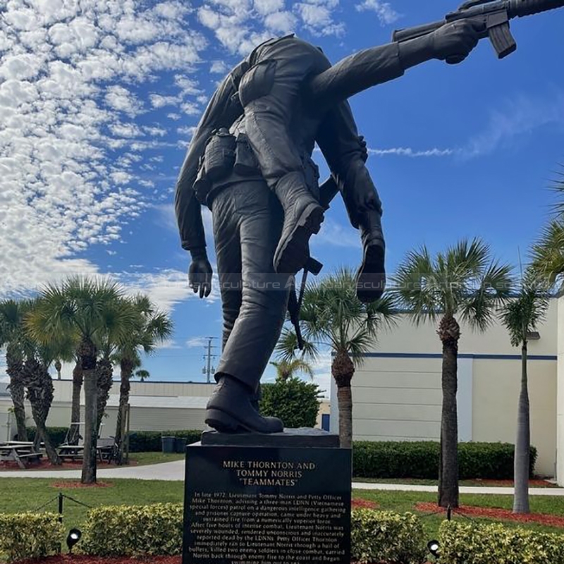 war memorial sculpture