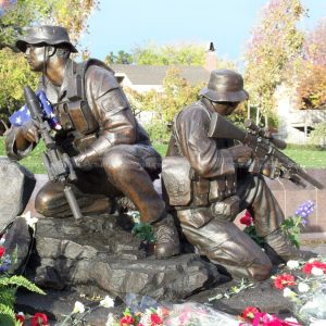 war memorial statue