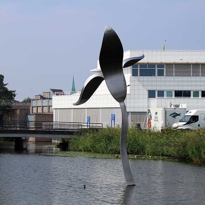 tulip water fountain