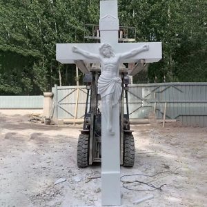 jesus christ cross statue