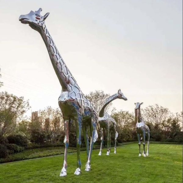 large giraffe statue