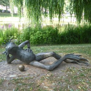 frog prince garden statue