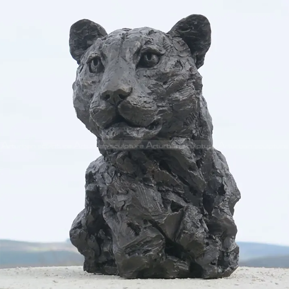 leopard head figurine