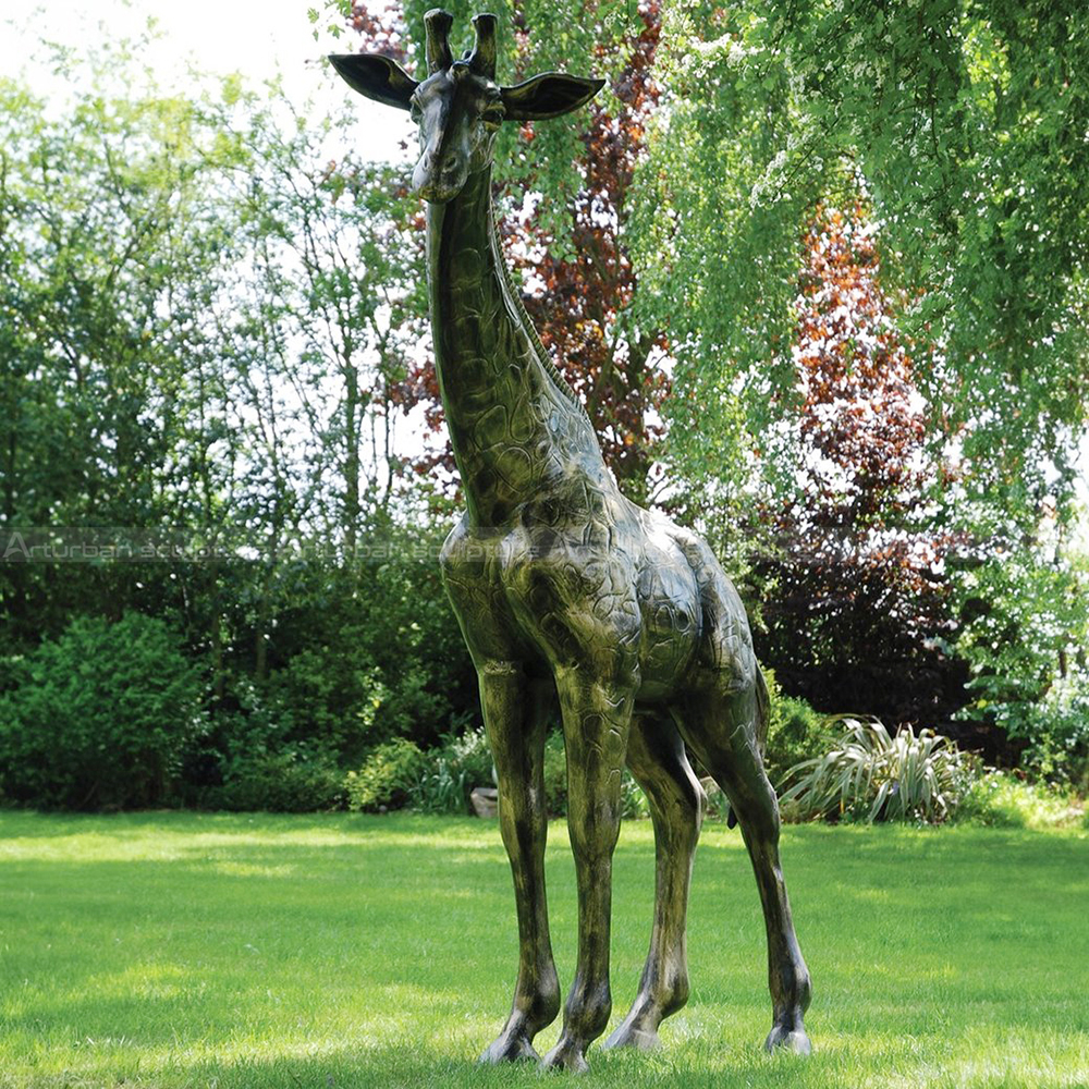 giant giraffe statue