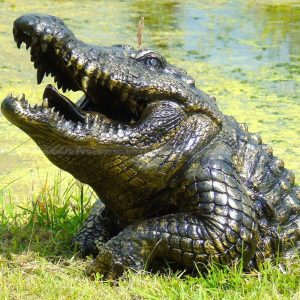 crocodile metal sculpture