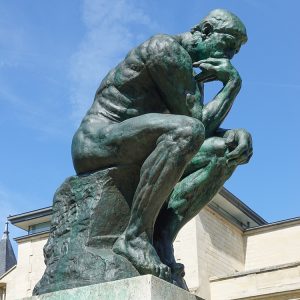 La scultura dell'uomo che pensa