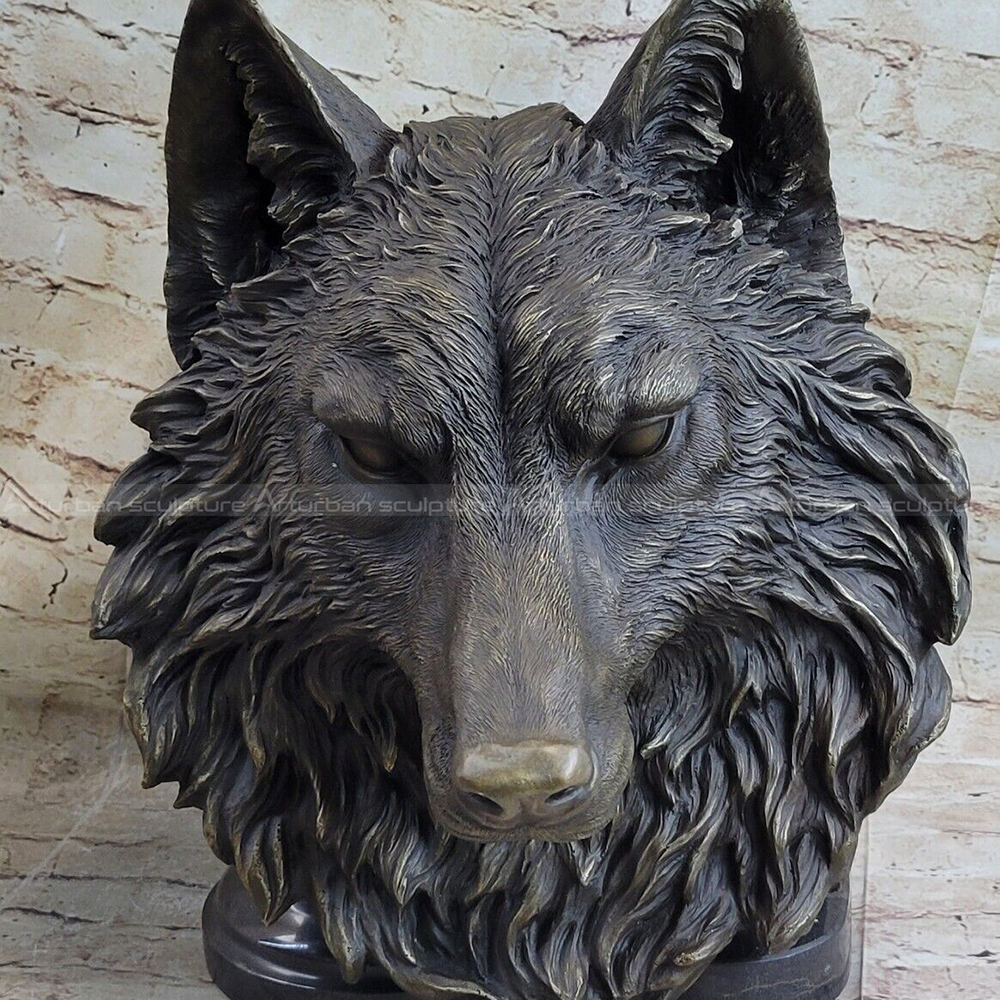 wolf head sculpture