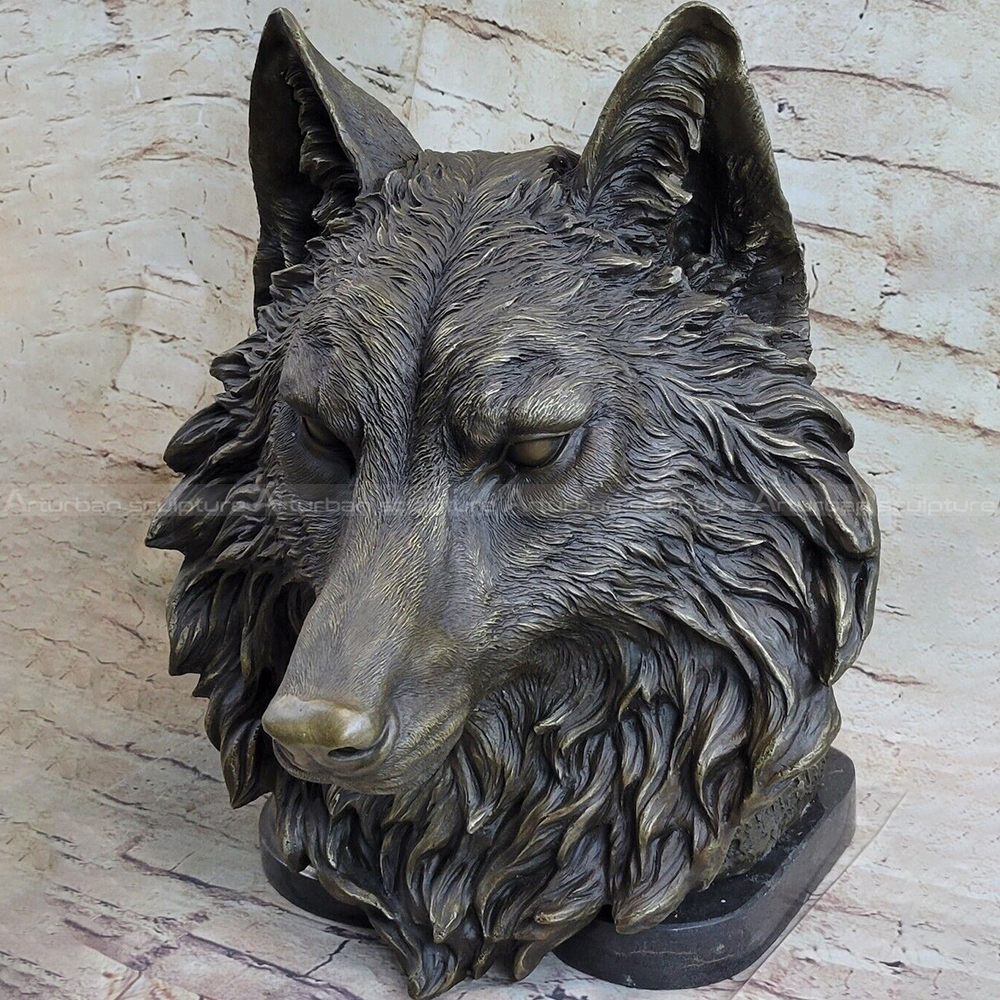 wolf head sculpture