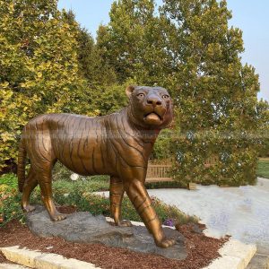 tiger garden statue