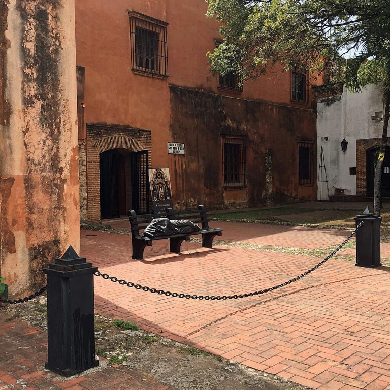 Sculpture Jésus sans-abri