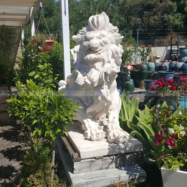 white lion statue