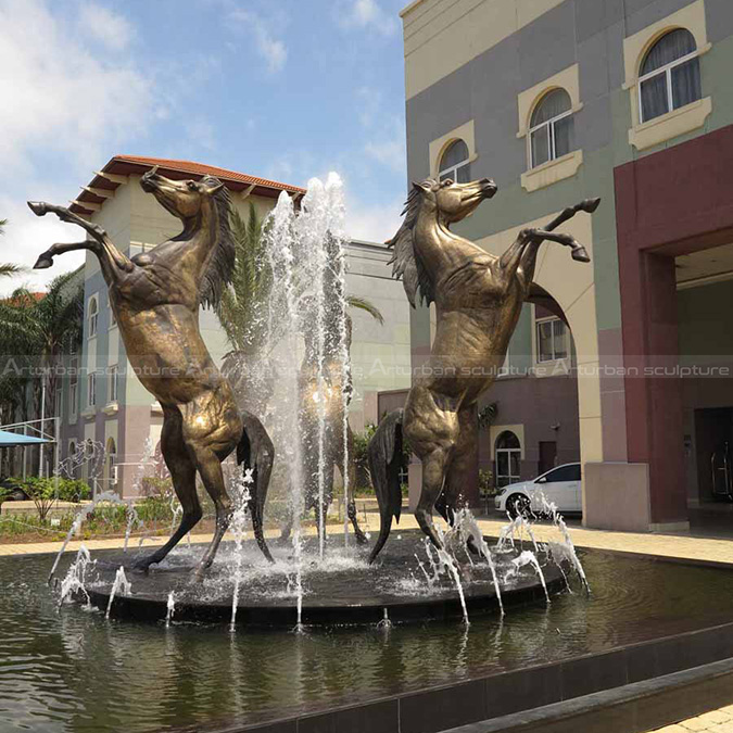 horse garden fountain