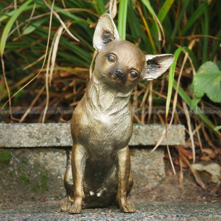 estatua de chihuahua para exterior