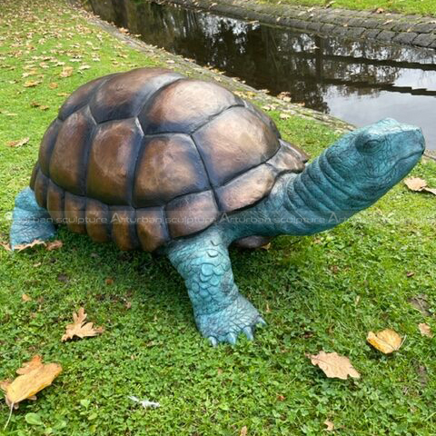 bronze turtle fountain