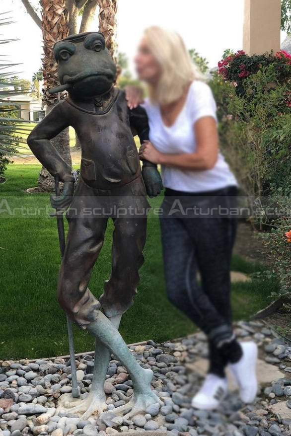 golf lawn statues