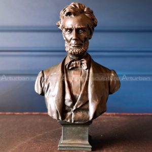 Lincoln bust sculpture