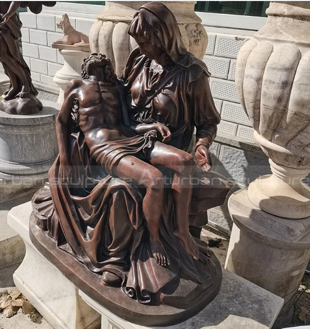 mary holding dead jesus sculpture