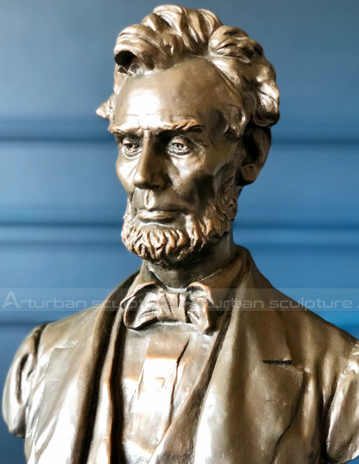 Lincoln bust sculpture