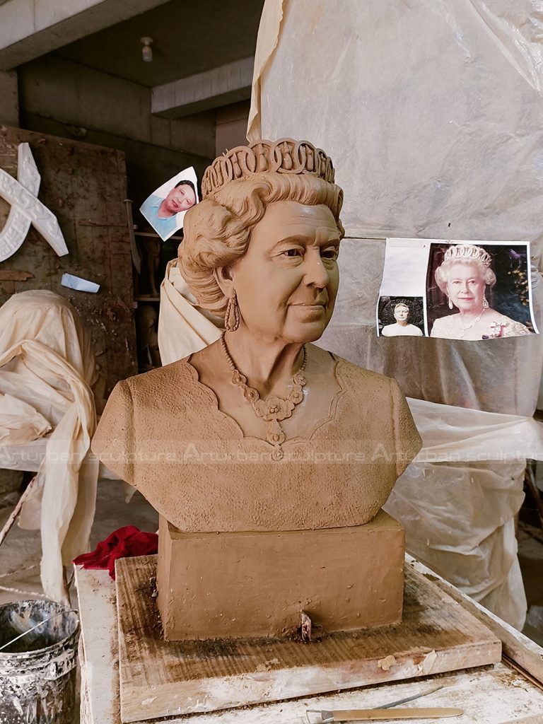 Where to buy a Elizabeth II sculpture