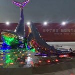 نحت حوت من الفولاذ المقاوم للصدأ