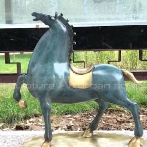 tang dynasty horse statue