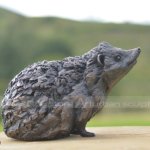 Escultura de Erizo de Metal