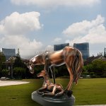 Figurine de cheval en métal coulé