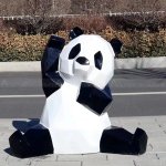 gran estatua de panda