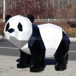 gran estatua de panda