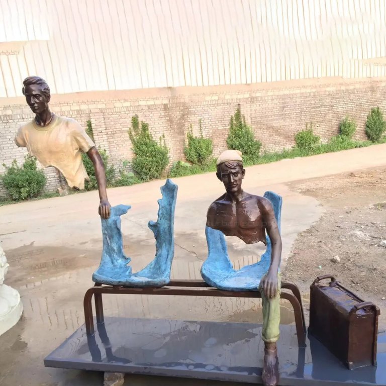 La statue du Voyageur en bronze