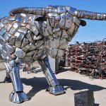 Escultura de Cuerno Largo de Metal