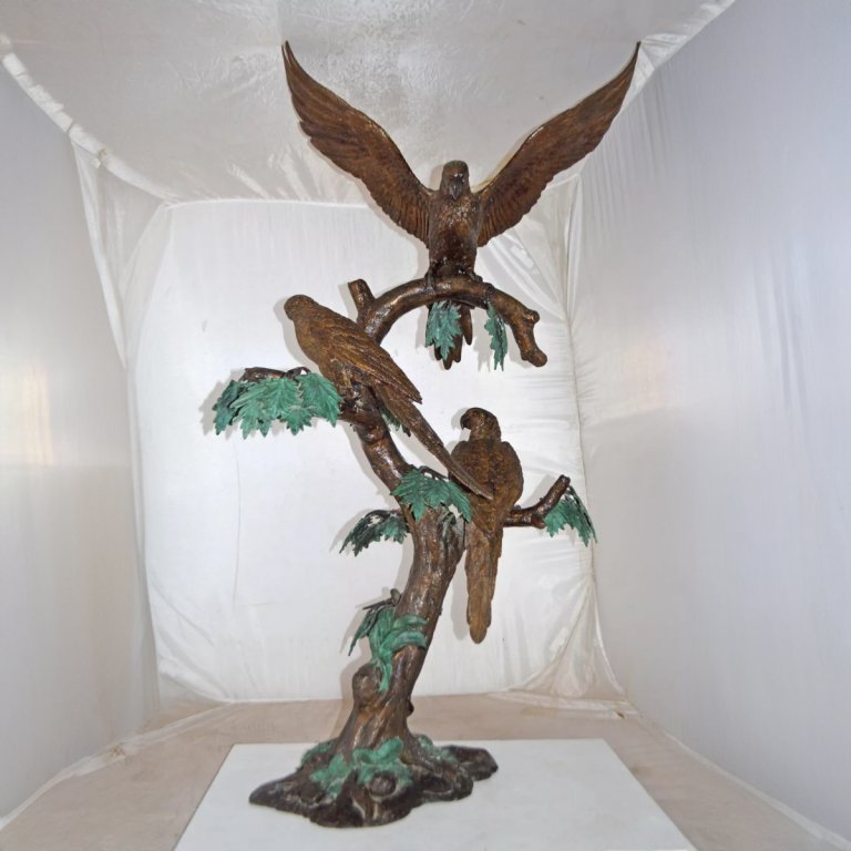 Giardino delle statue di pappagalli