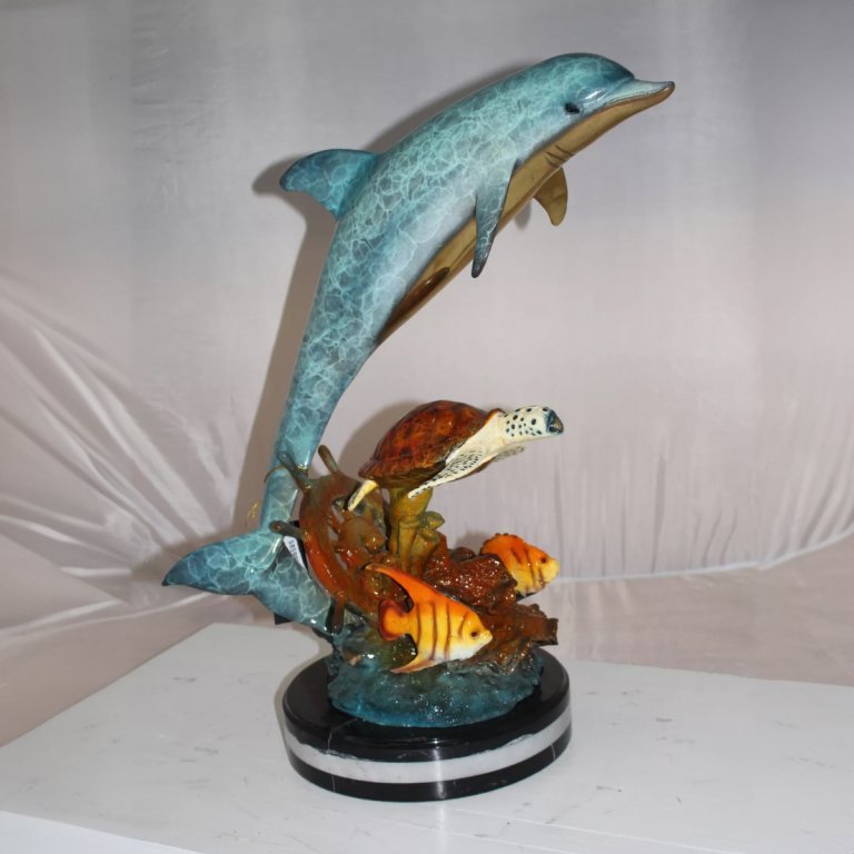 تماثيل مخلوقات البحر