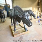 statue de vache debout