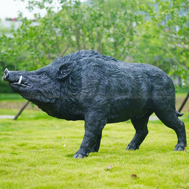 Feral Hog with its head lifted Sculpture