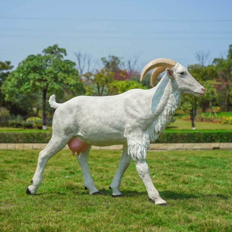 Statue de chèvre en fibre de verre debout pour extérieur