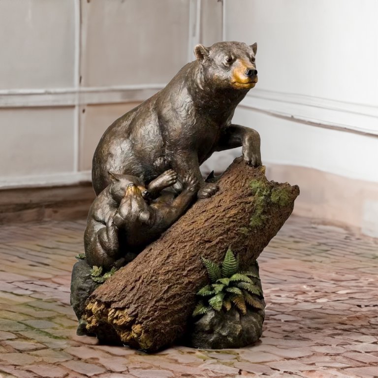 تماثيل دب أسود من البرونز للبيع showing a mother bear and two cubs