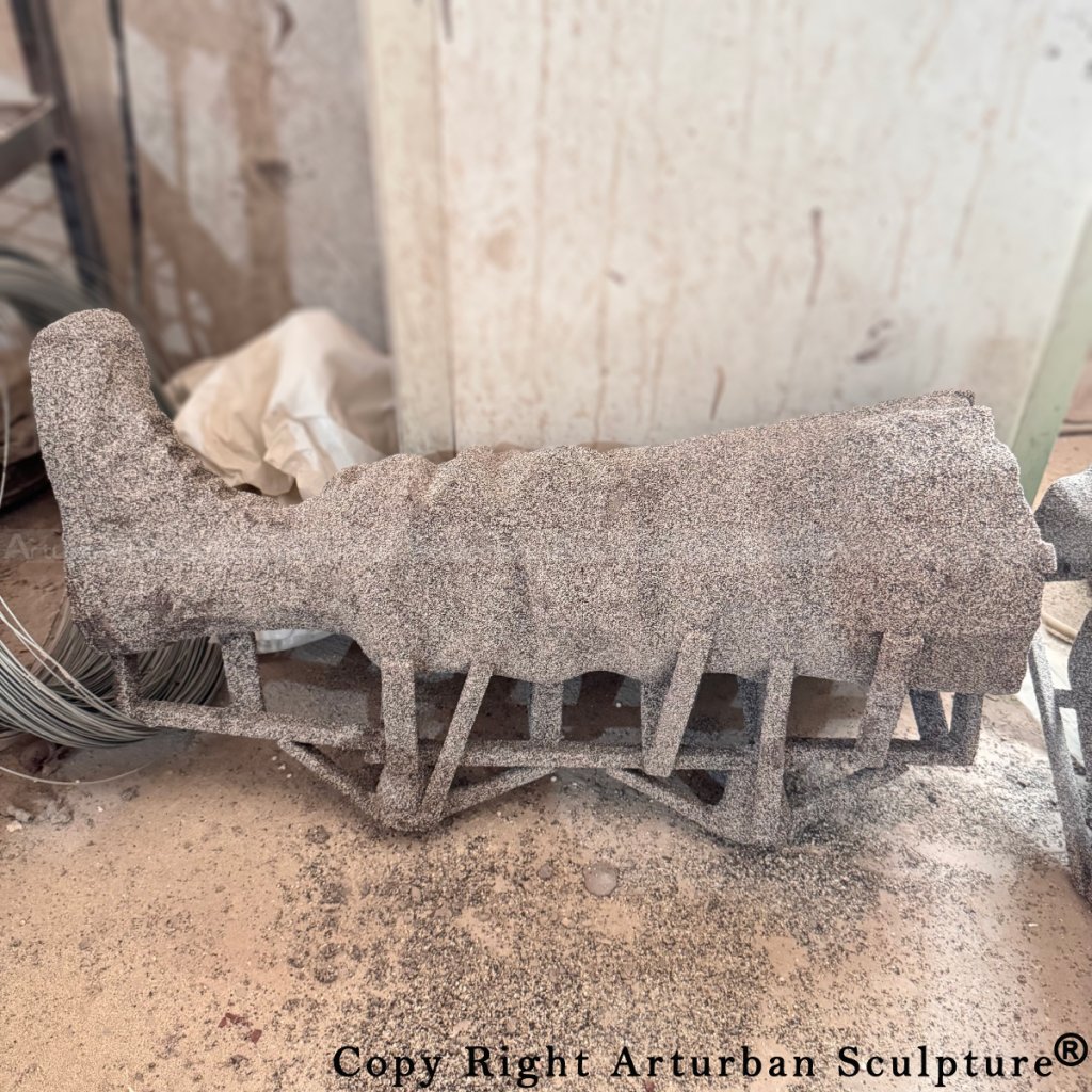 1-Ceramic shell mold of Female Soldier Statue during bronze casting process