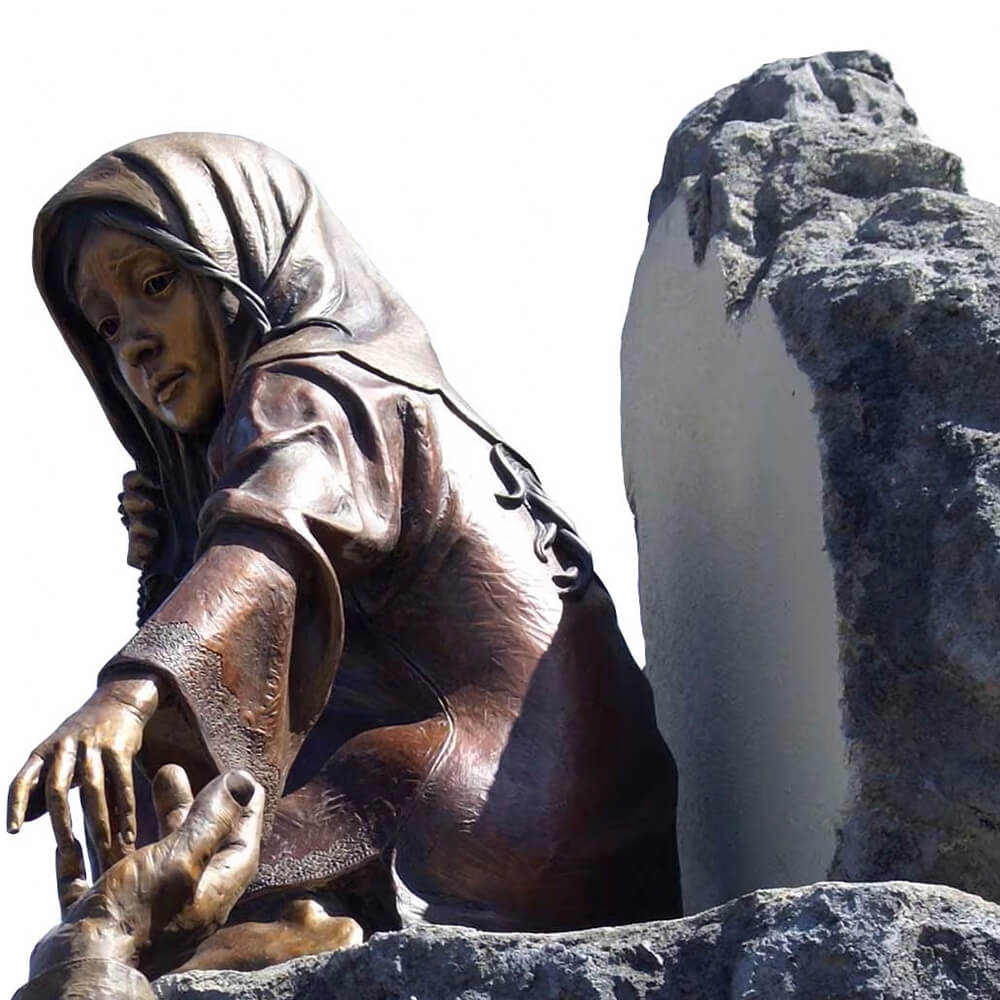 Detail of the girl in the soldier statue for garden