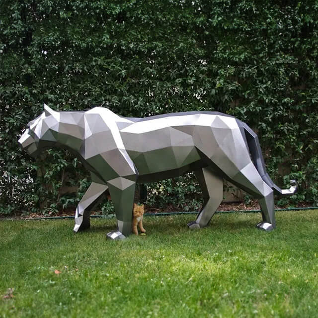 Stainless steel Geometric Metal Tiger Sculpture in walking pose