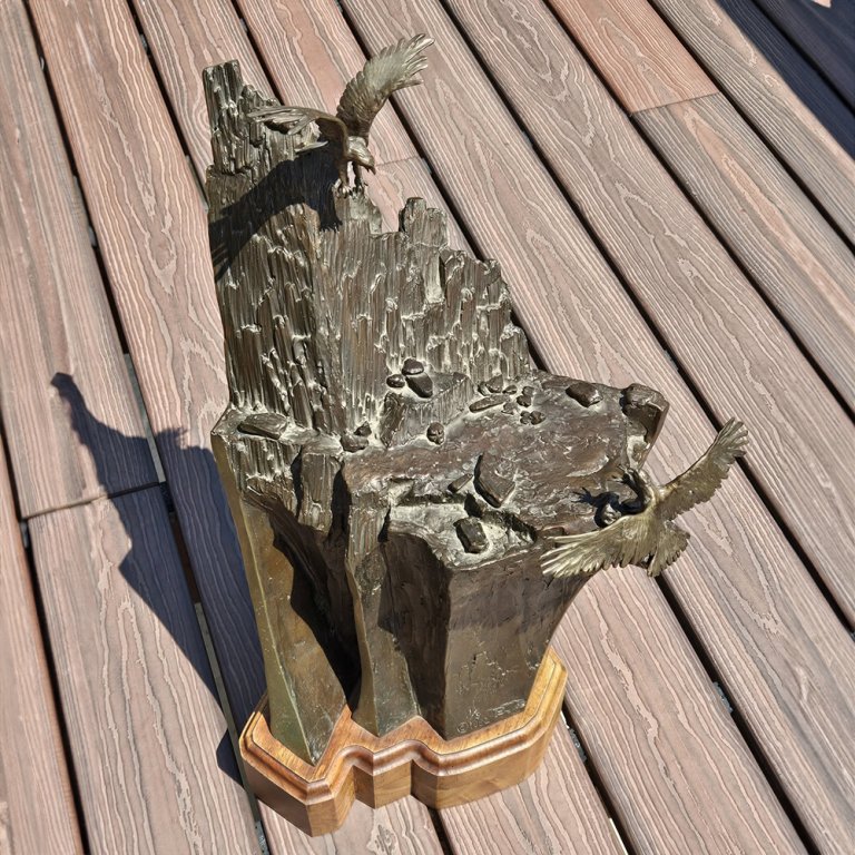 Eagle Bird Statue crafted in bronze