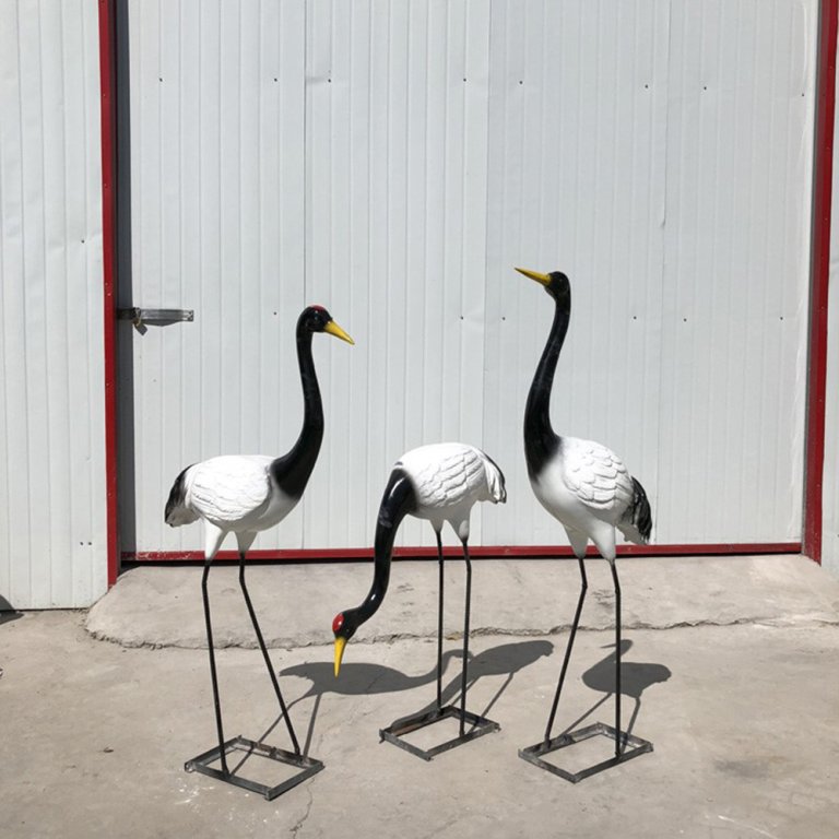Elegant Red Crowned Crane Statue in fiberglass with lifelike standing posture
