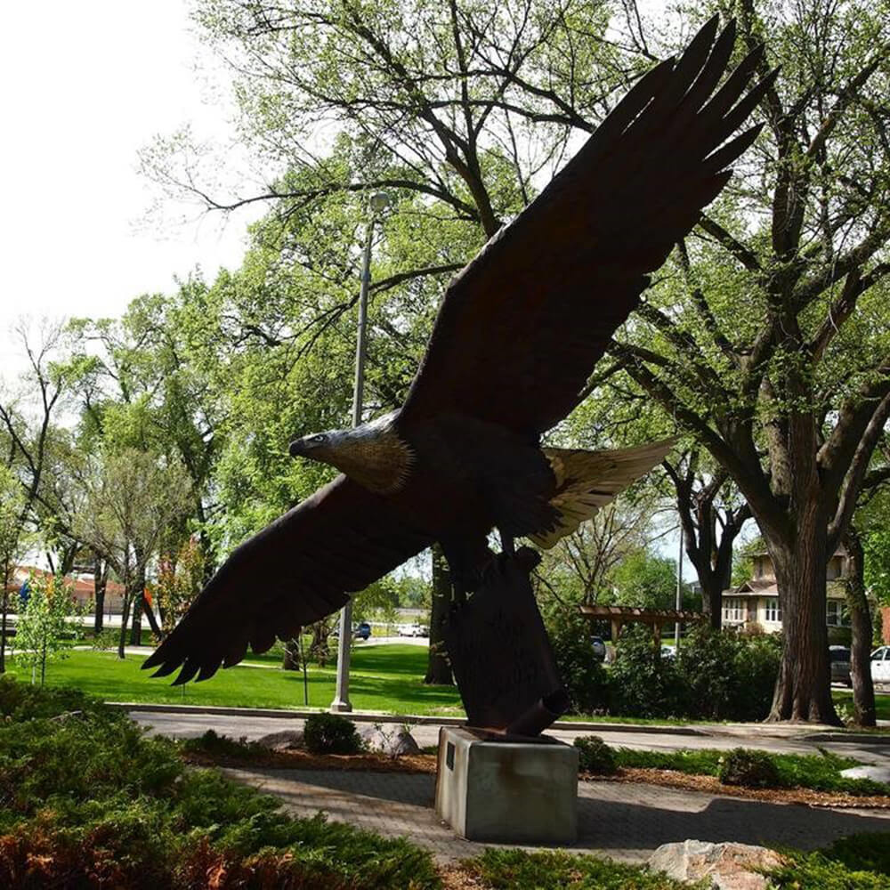 Flying Eagle Garden Ornament bronze in a dynamic pose